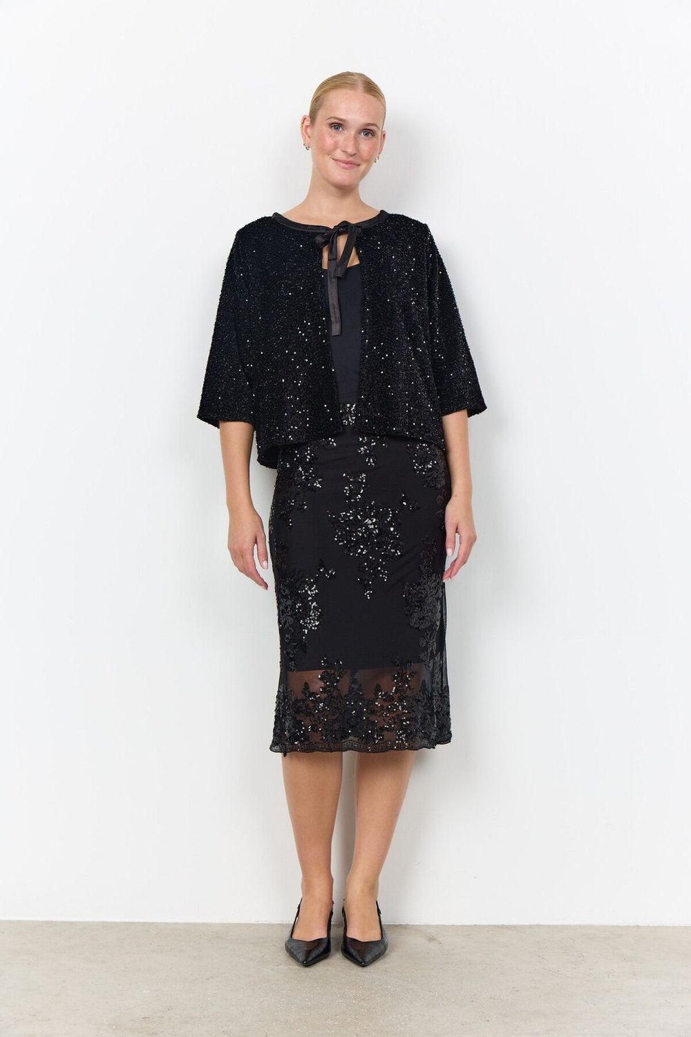 Jasleen Cardigan in Black