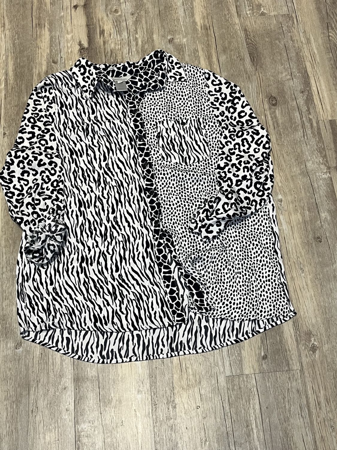animal print button shirt Med