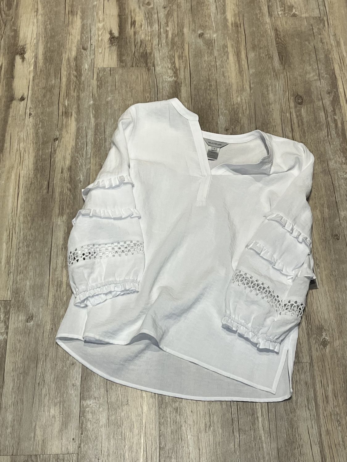 White ruffle sleeve top Medium