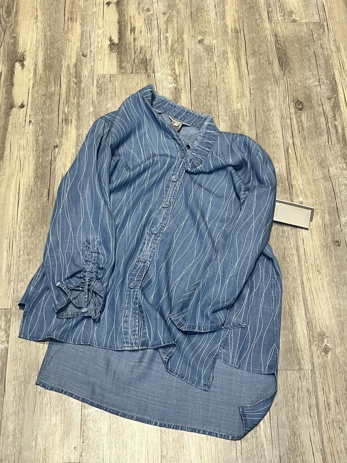 M 3/4 sleeve denim shirt