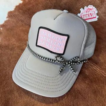 Pearl bow hat chain