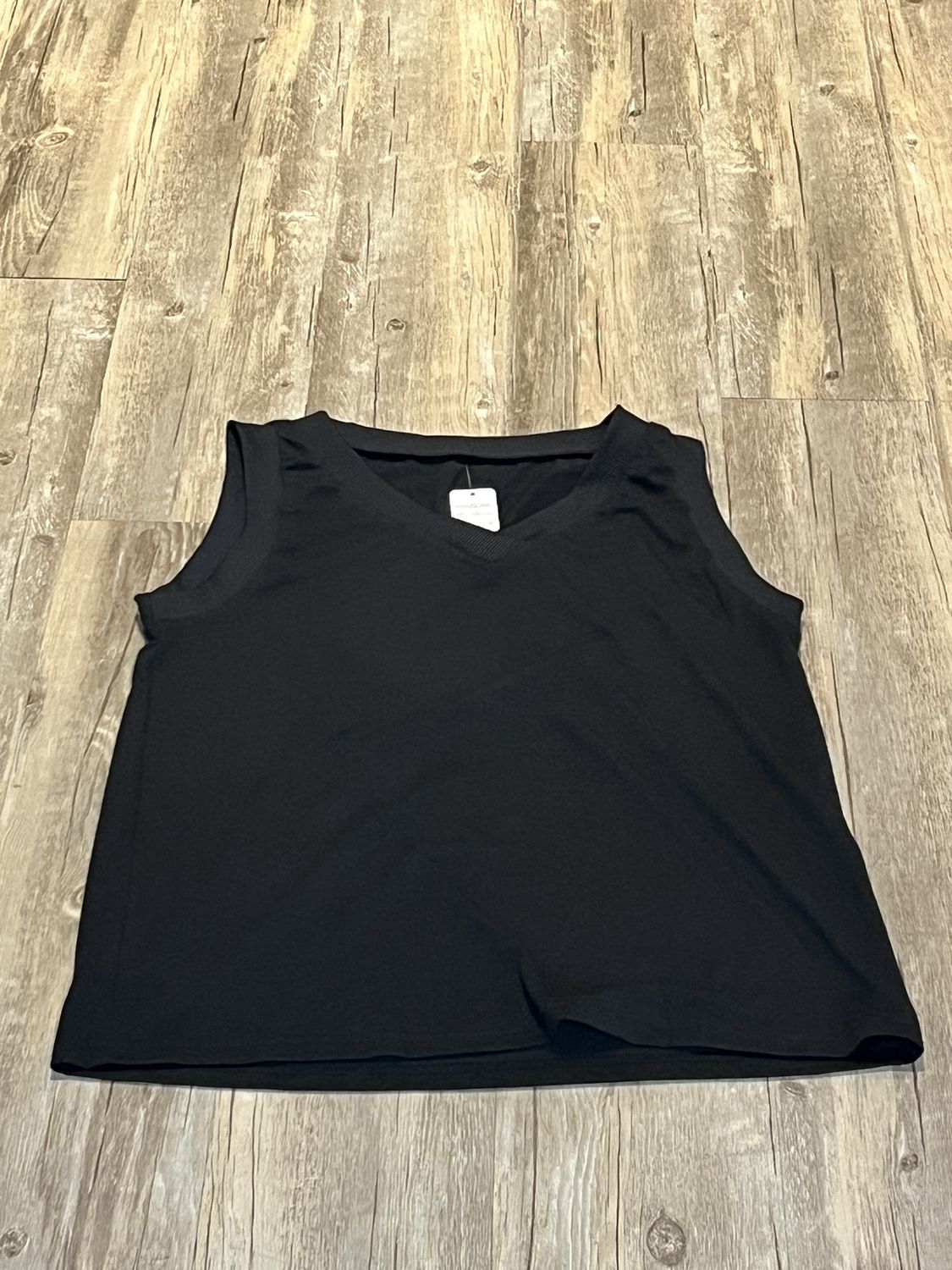 black tank, Size: Small
