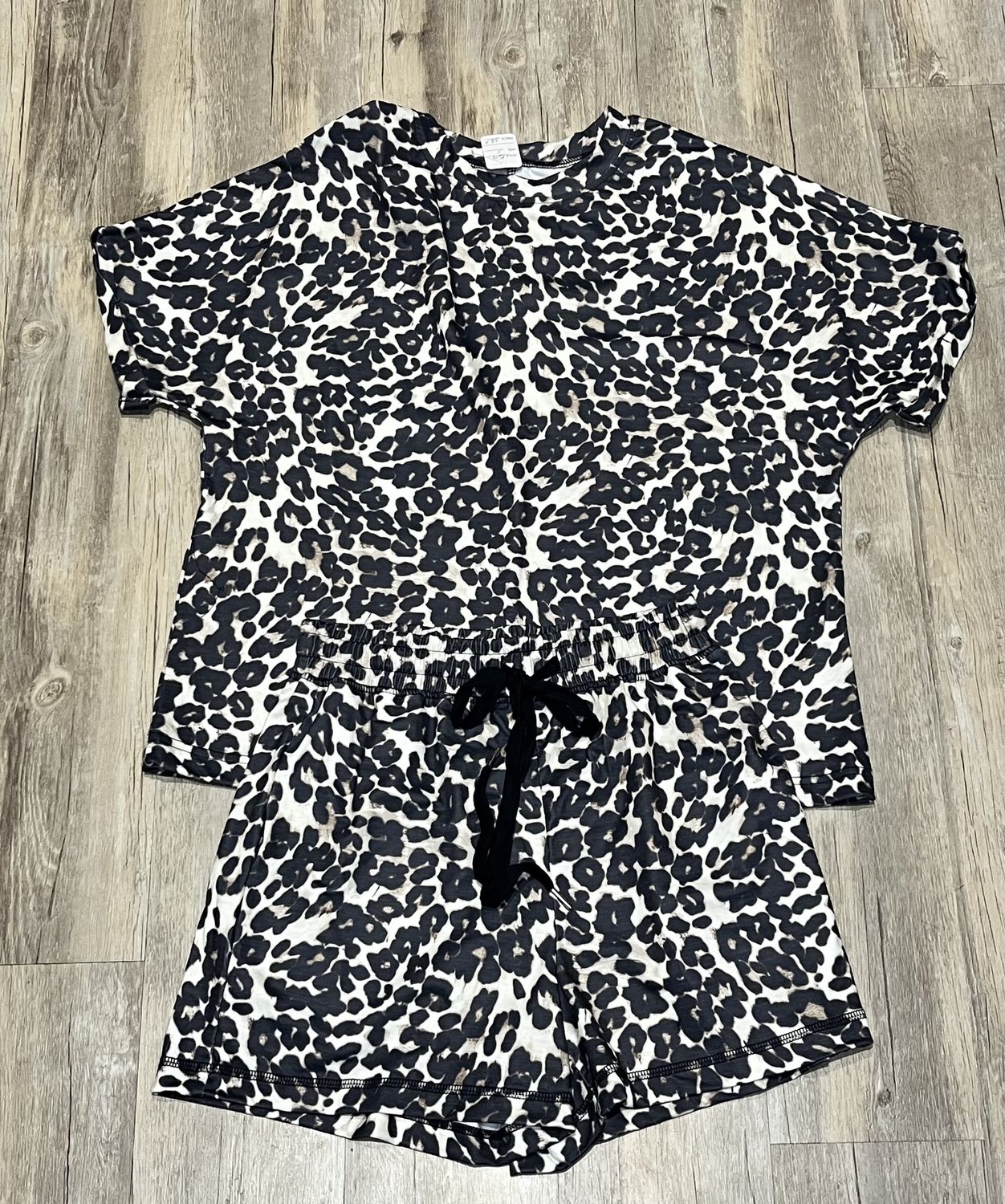 Leopard PJ set, Size: Small
