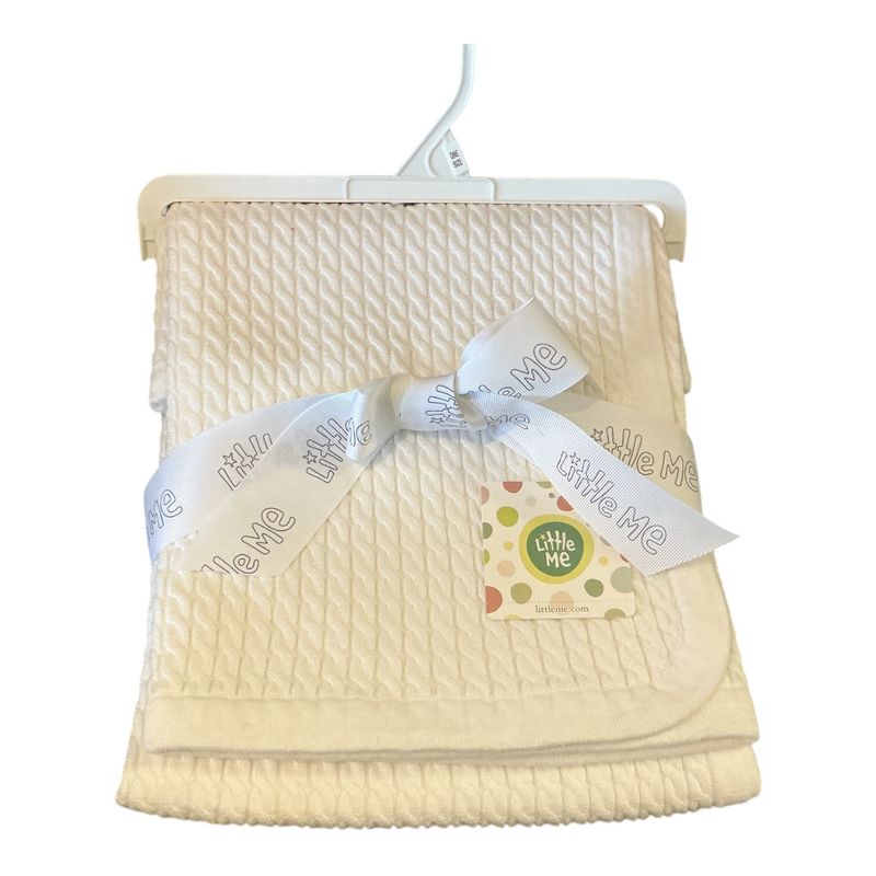 white cable blanket