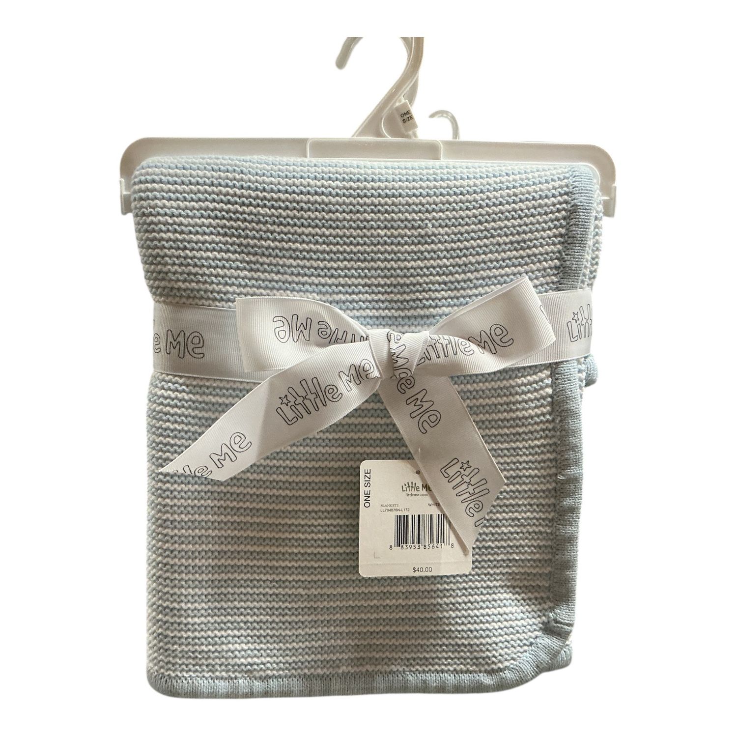 white/blue textured blanket