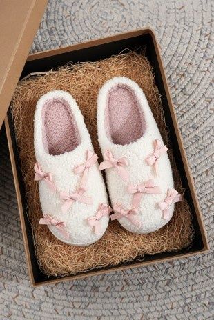 Bow Slipper, Size: 10