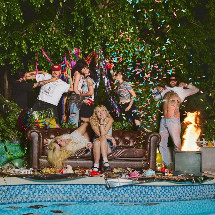 Lambrini Girls - Who Let the Dogs Out [GAY SMURF DICK BLUE]