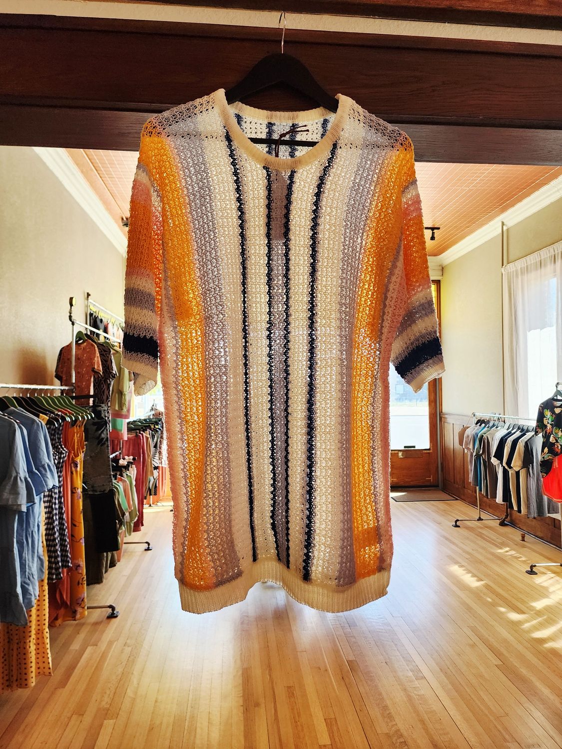 Men&#39;s striped knit wear