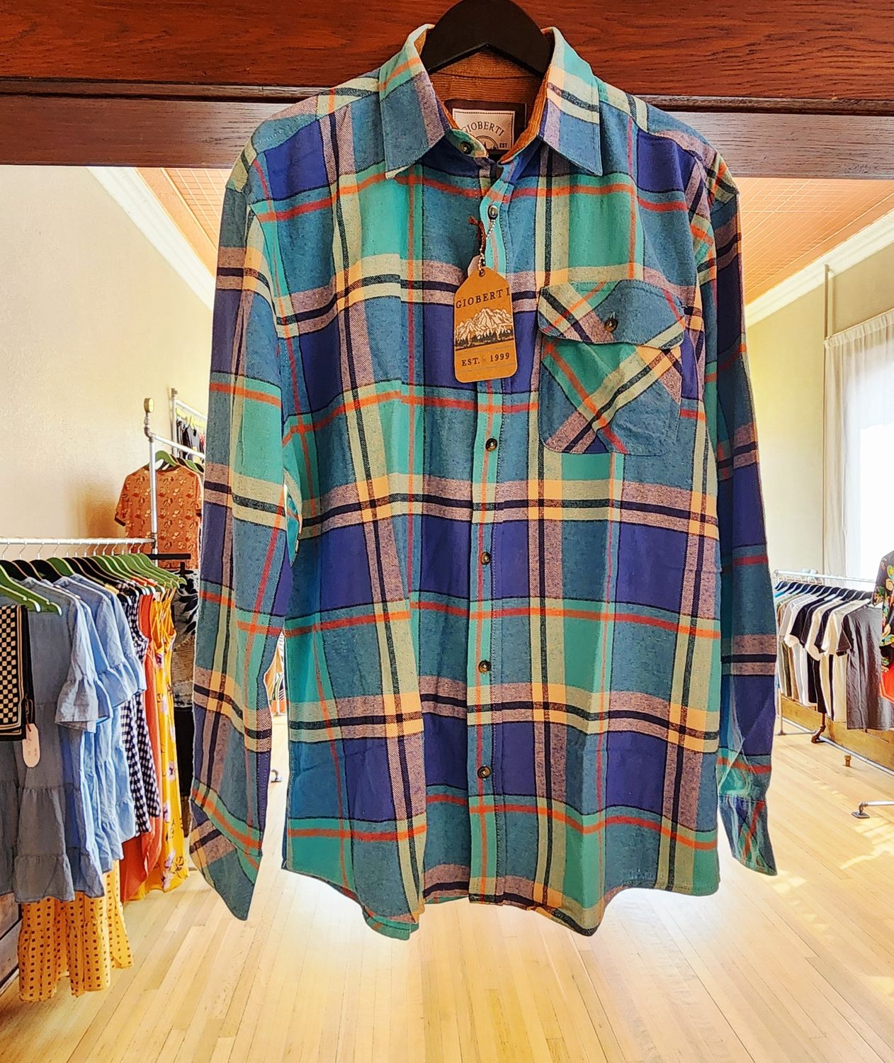 Men&#39;s flannel shirt