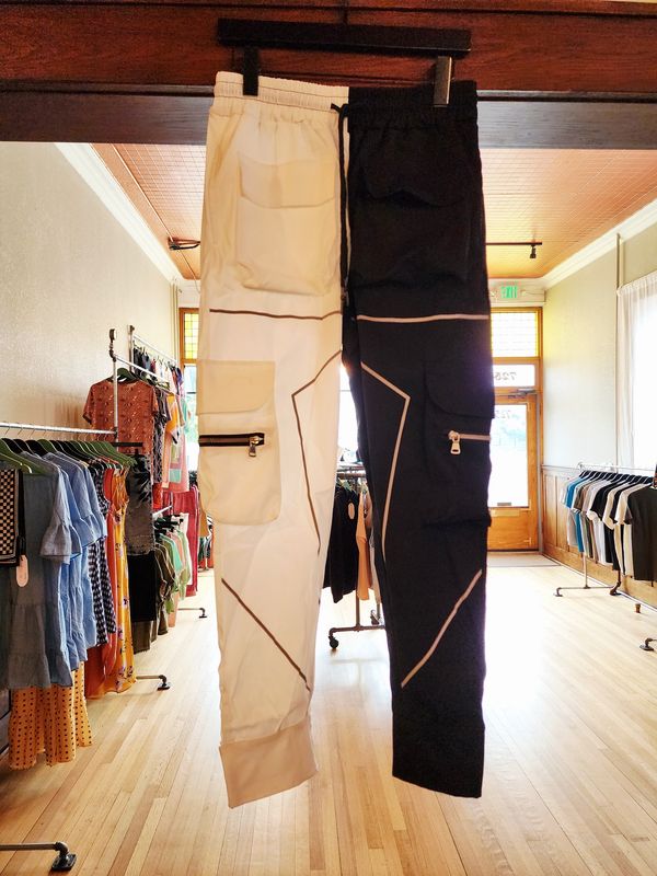 Men&#39;s black and white star pants