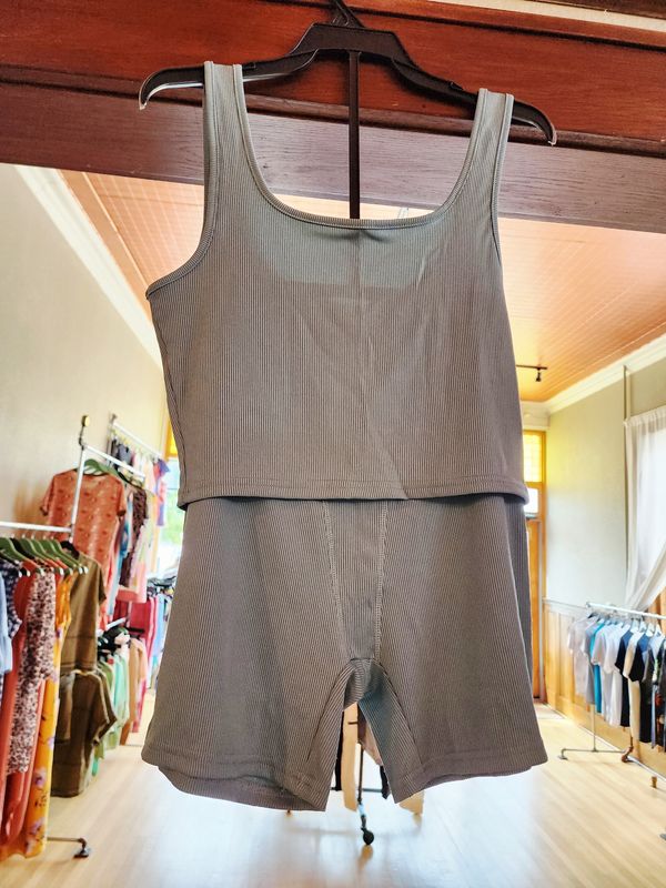 Women&#39;s 2-piece active wear