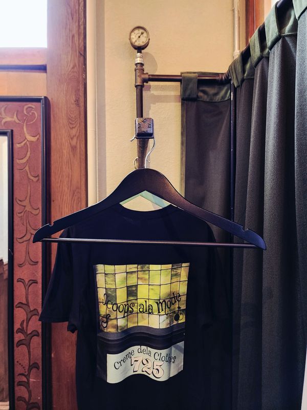 Topia black hanger