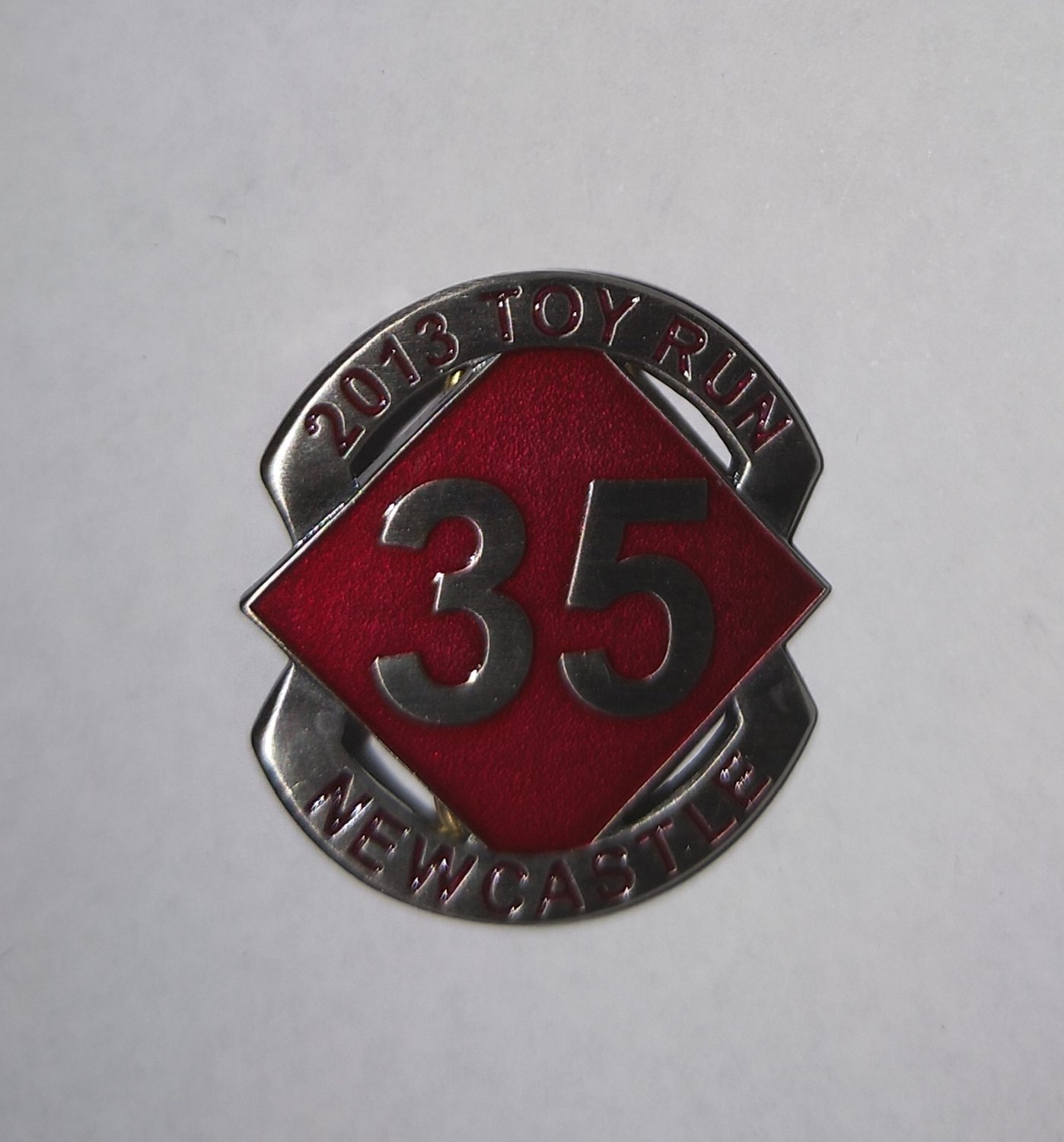 2013 Commemorative Badge (screw post)