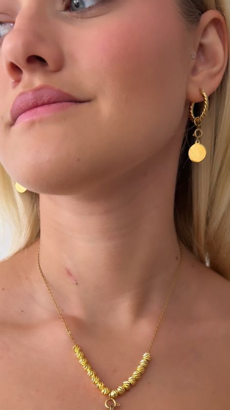 Boucle d’oreille /  küpe