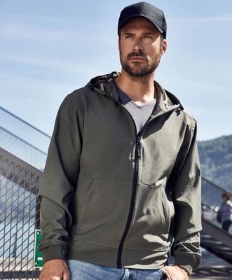 Daiber Men's Hooded Softshell Jacket