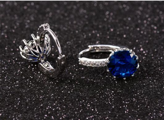 Srerbne kolczyki &quot;Romantic Chic Oval&quot;