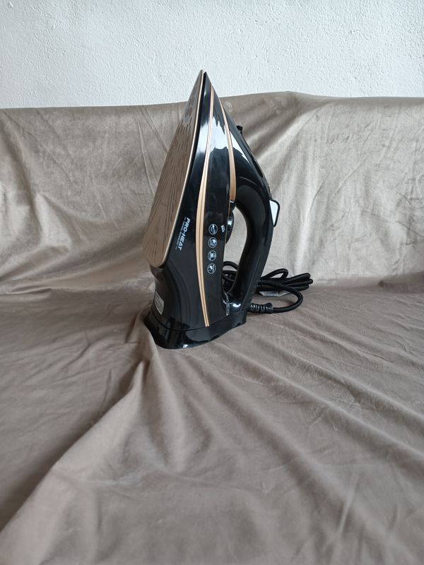 żelazko ceramiczne parowe żelazko ceramiczne parowe