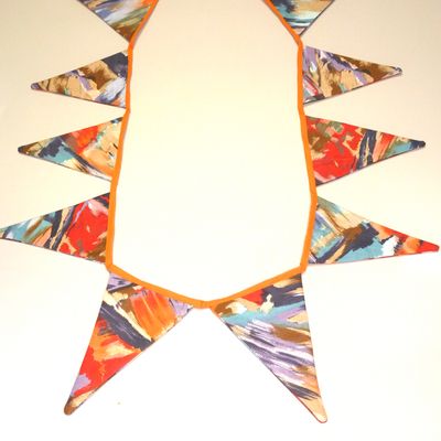 Dekorative Wimpelkette im 90ies-Style Dekorative Wimpelkette im 90ies-Style