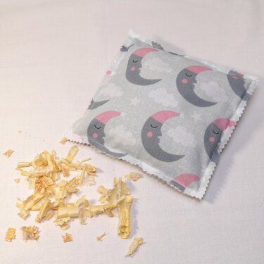 Duftkissen 25 x 25 cm mit Zirbenduft (Kiefer) Duftkissen 25 x 25 cm mit Zirbenduft (Kiefer)