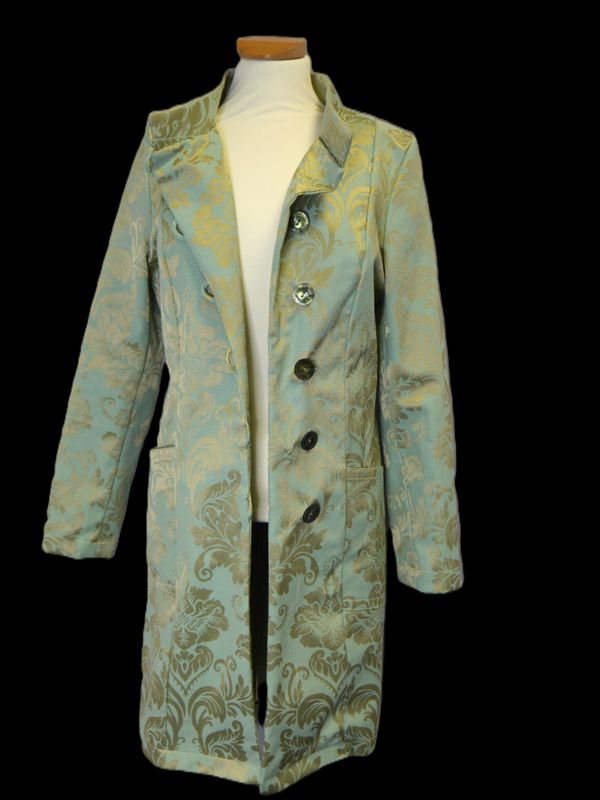 Sommermantel grün mit Goldschnörkel