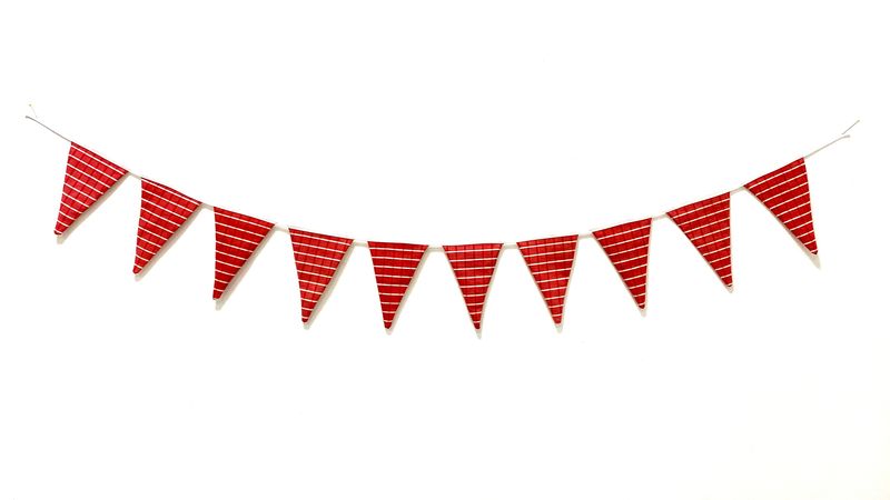 Wimpelgirlande im Landhausstil rot/weiss kariert