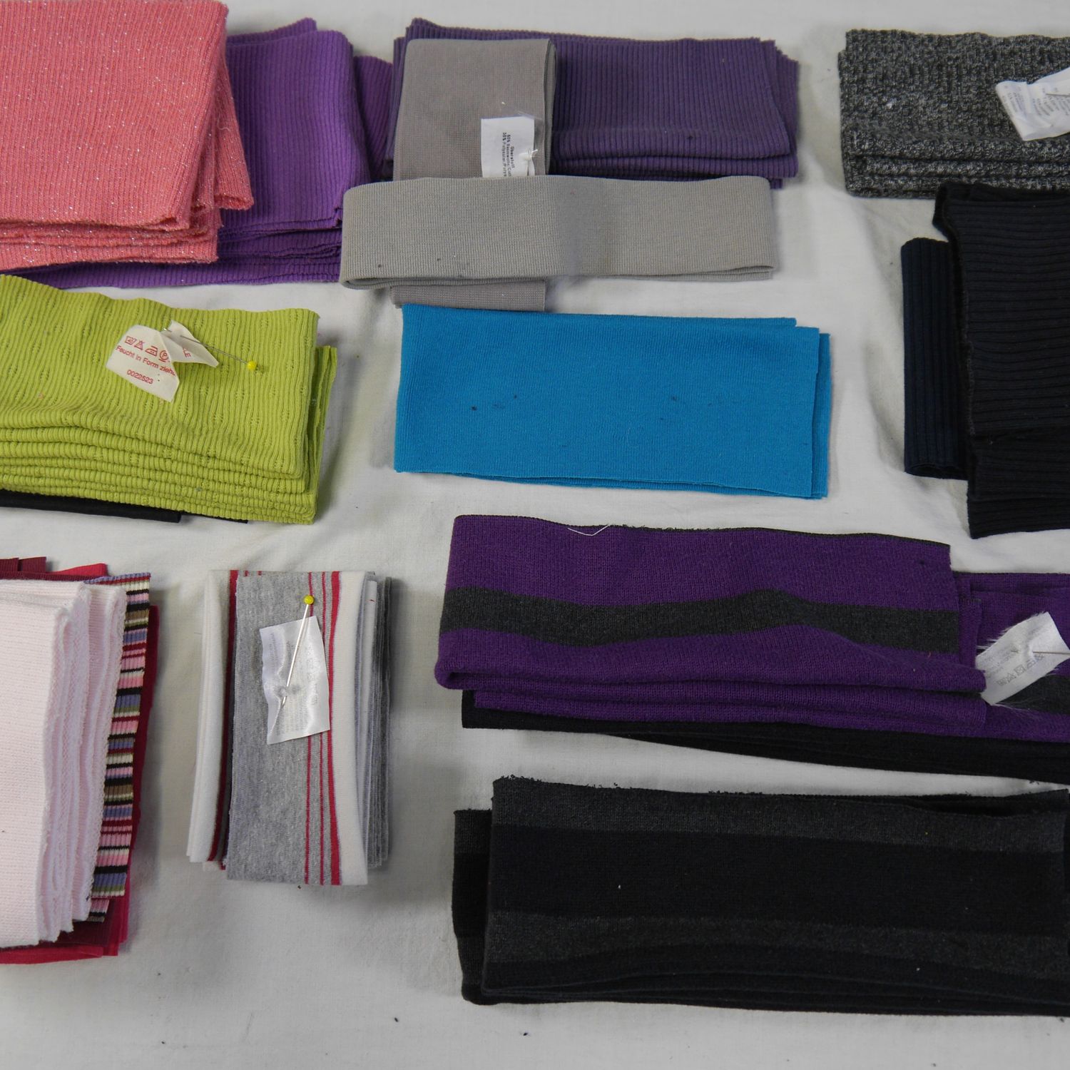 Paket mit verschiedenen Bündchen – Downcycling