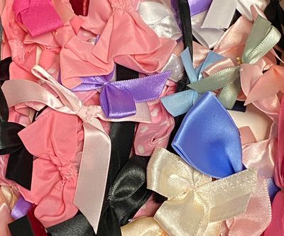 kleine Stoffschleifen-Überraschung kleine Stoffschleifen-Überraschung