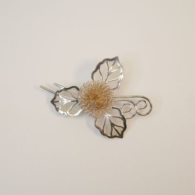 Vintage Brosche Blüte mit Blättern
