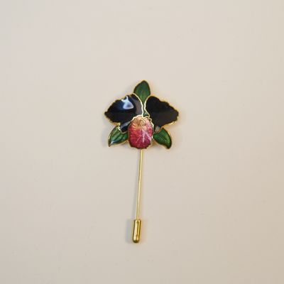 Vintage Stabnadel mit Orchideenblüte – Emaille, goldfarben