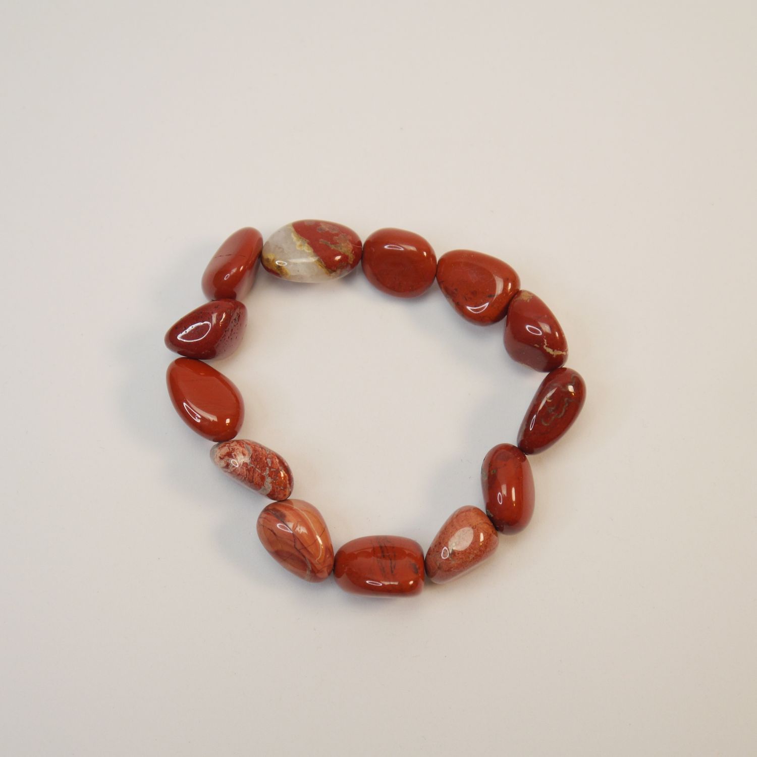 schweres Stretch-Armband aus roten Natursteinen