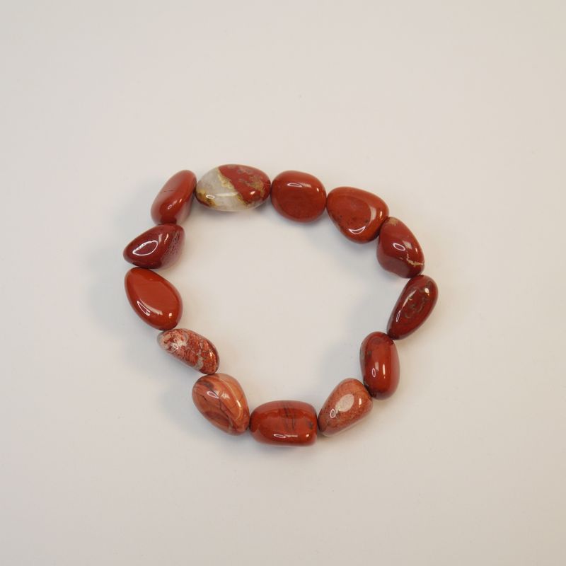 schweres Stretch-Armband aus roten Natursteinen