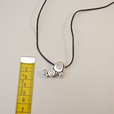 Pierre Lang Metallanhänger auf Lederband