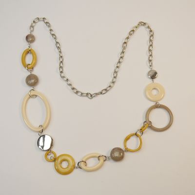 Statement-Kette in warmen Erdtönen