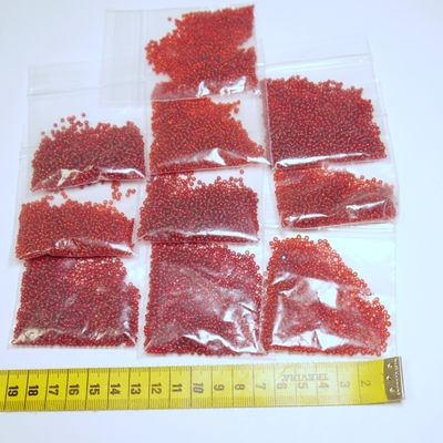 Rocailles Glasperlen Rot – Lagerfund aus den 1990ern