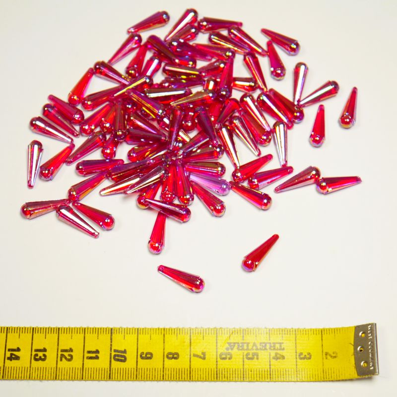 Konvolut Kunststoffperlen in Pink, irisierend zum Annähen