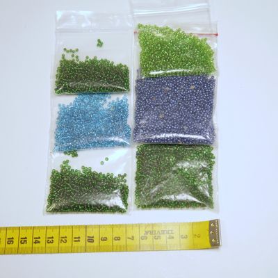 Rocailles Glasperlen Blau &amp; Grün – Lagerauflösung