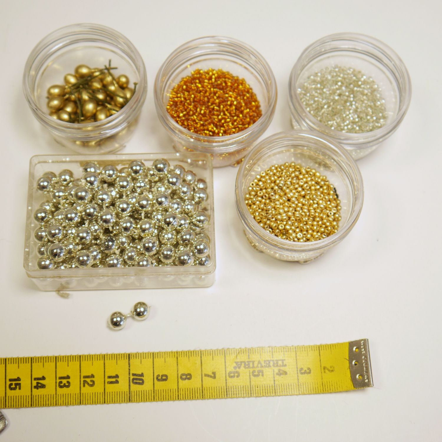 Konvolut Perlenmix Gold- &amp; Silbertöne