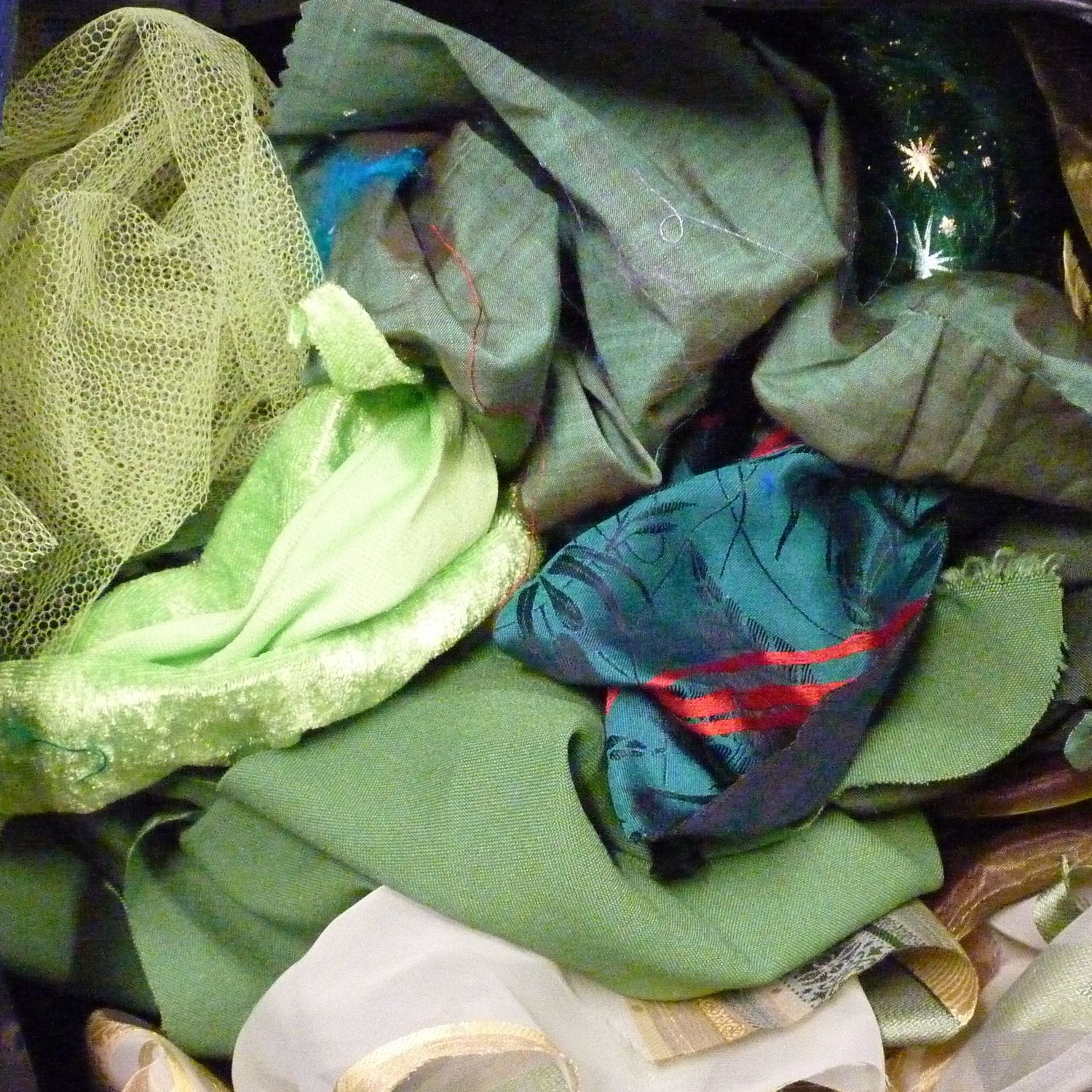 Bastelstoff-Überraschungspaket für dein kreatives Projekt