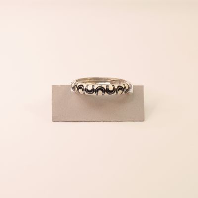 Armreif aus den 1970er Jahren Armreif aus den 1970er Jahren