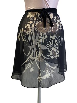 Asymmetrischer Ballett-Wickelrock – Eleganz mit feinem Detail