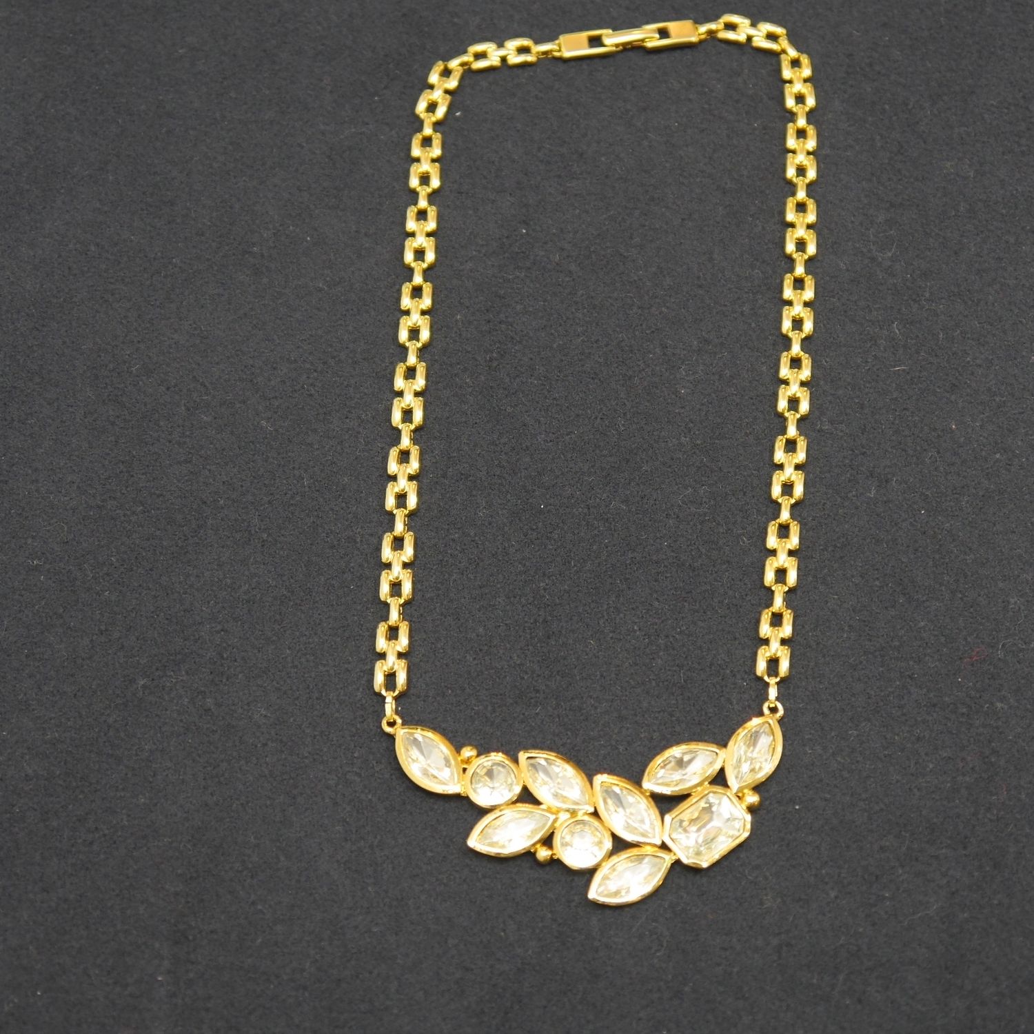 ✨ Vintage Statementkette in Goldoptik mit facettiertem Strass