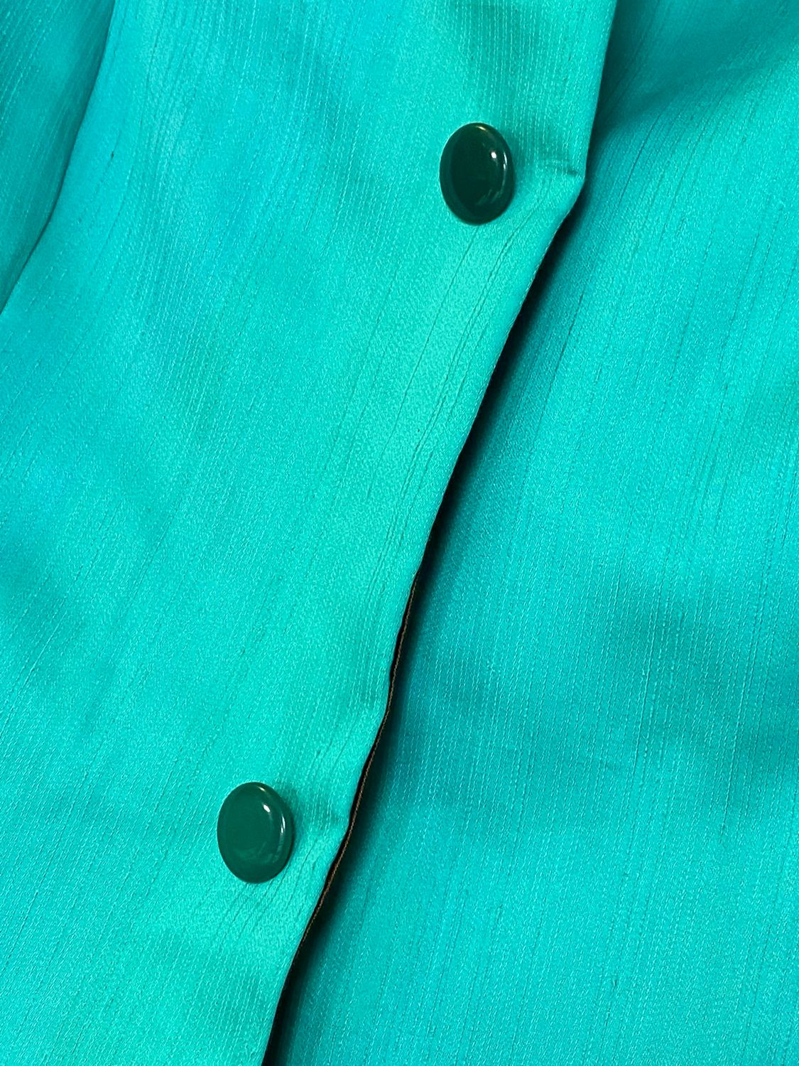 Jacke aus edler Seide – handgefertigtes Einzelstück