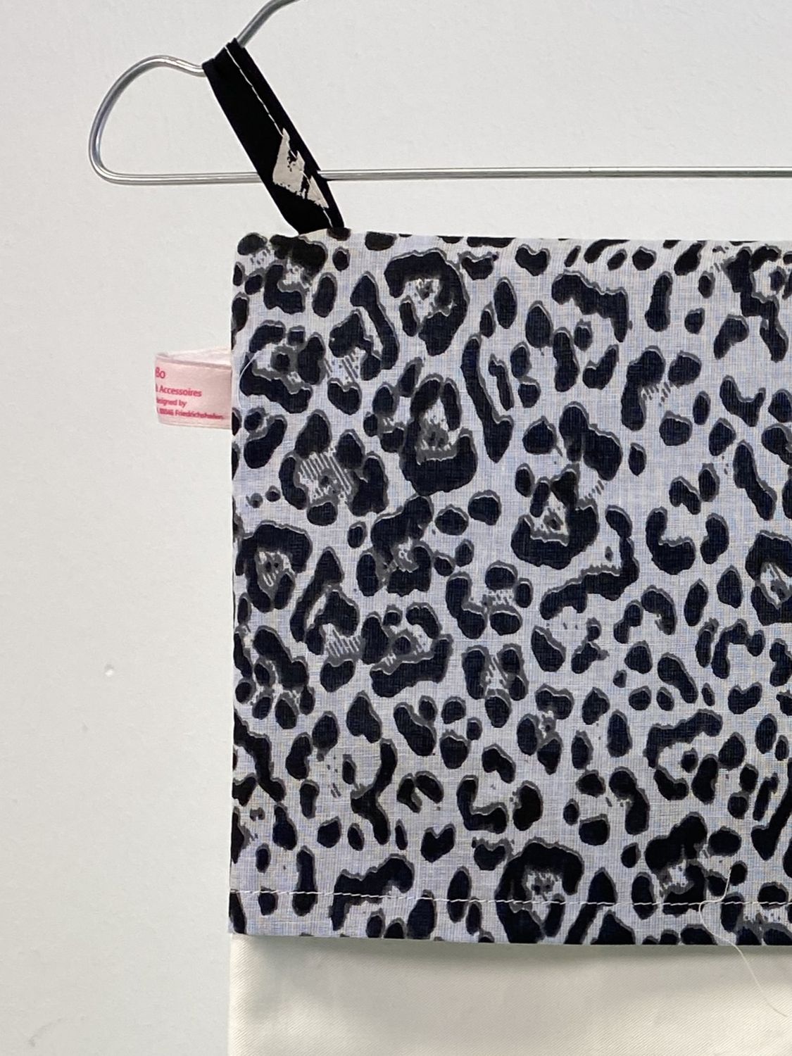 Wäschesammler mit Leo Print