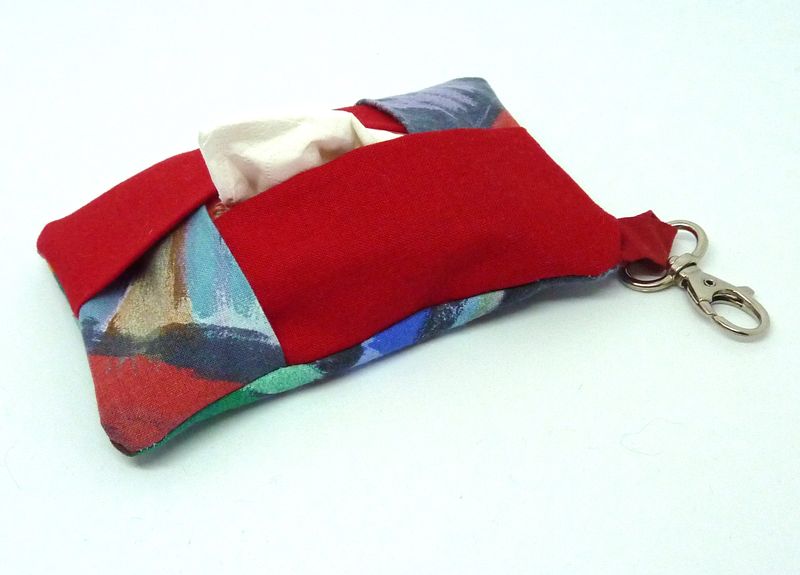 Spendertäschchen mit Karabiner – für Taschentücher oder Hundetüten,  rot &amp; bunt