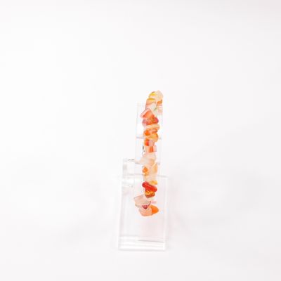 Armband aus echten Natursteinen in warmen Orangetönen