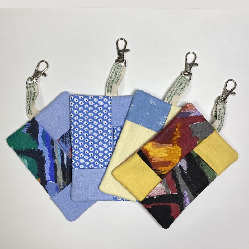 Spendertäschchen mit Karabiner – für Taschentücher oder Hundetüten