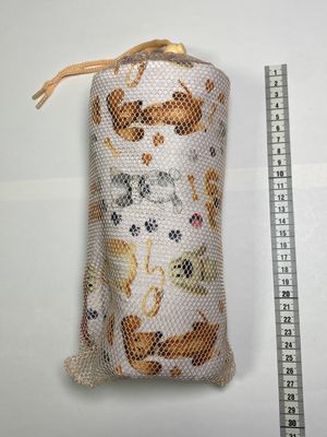 Leicht gepolsterte Haustierdecke mit Transportbeutel – ca 40 x 50 cm