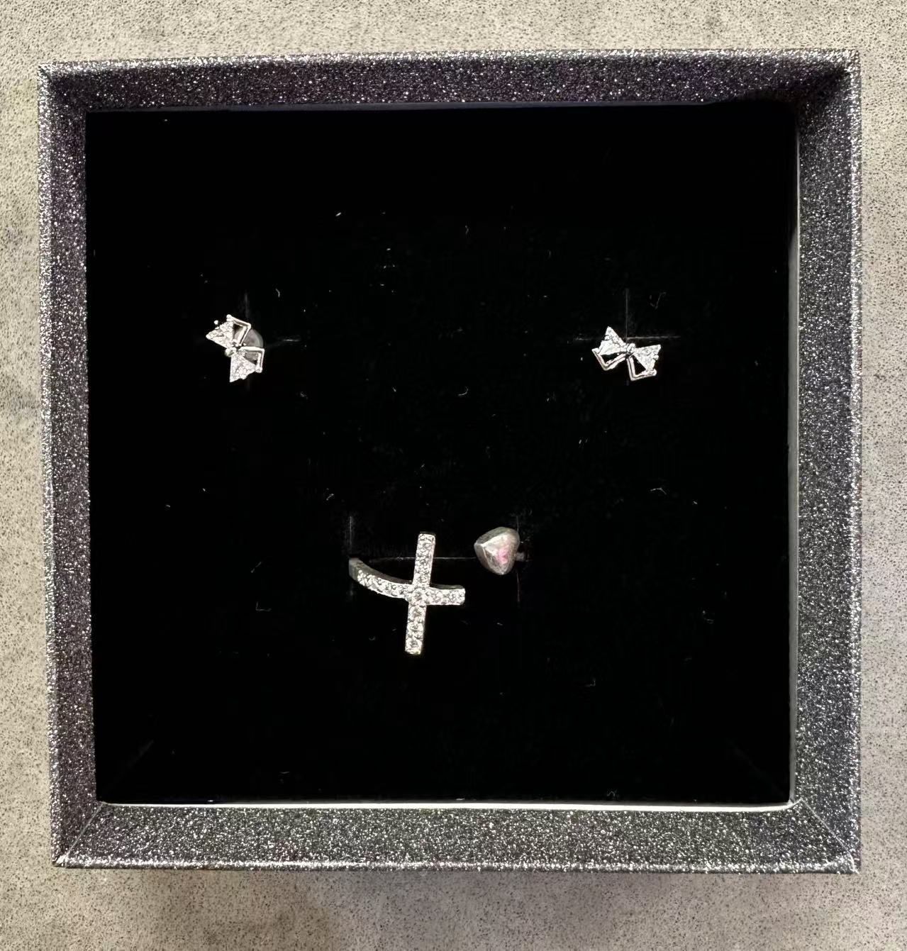 ensemble de bijoux/jewelry set