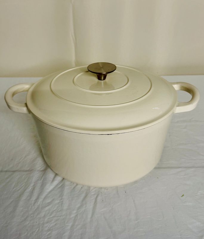Classic White 6 Qt Enameled Cast Iron Dutch Oven with Lid â€“ Oven Safe to 500Â°F