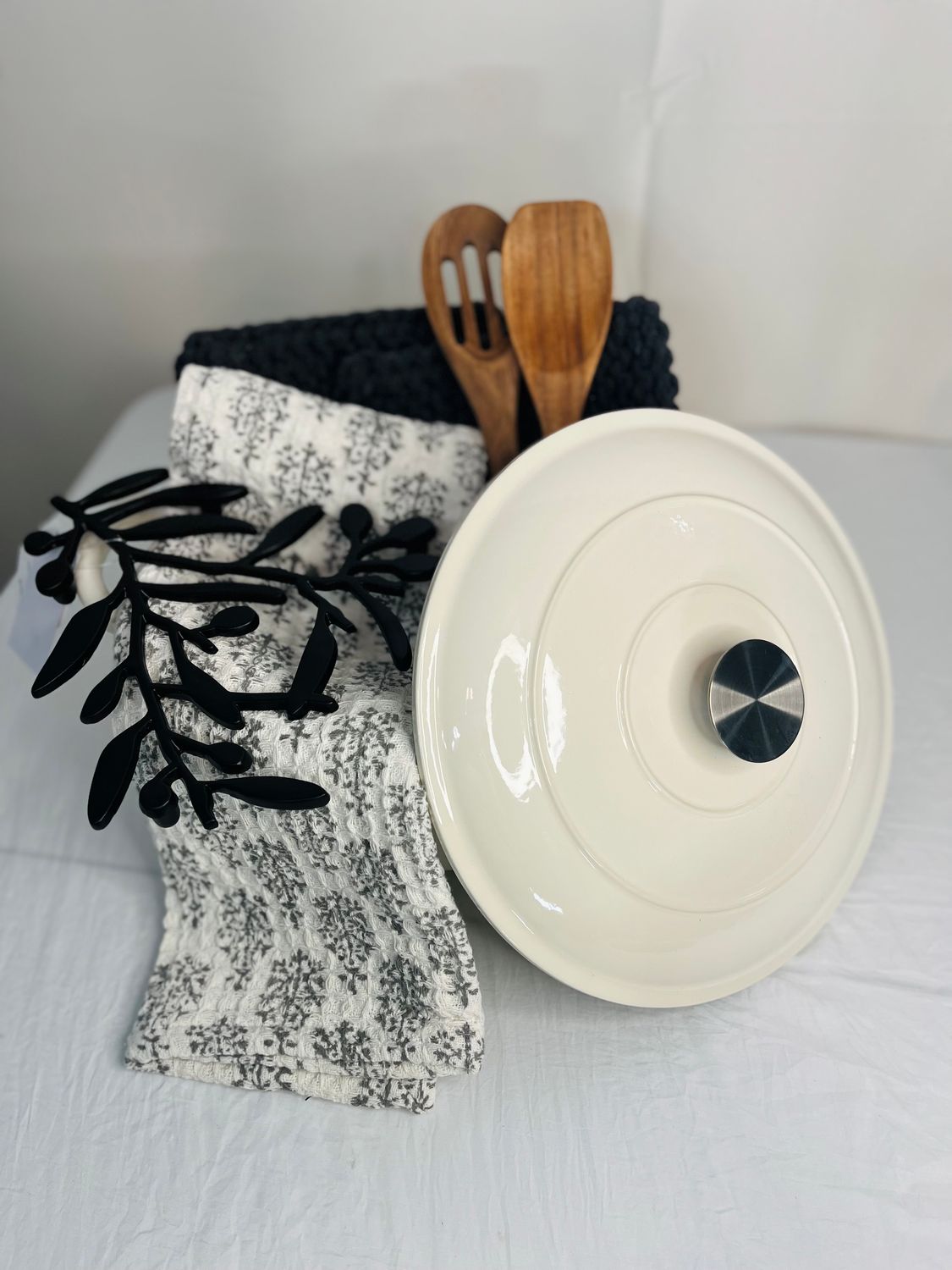 The Housewarming Haven Basket